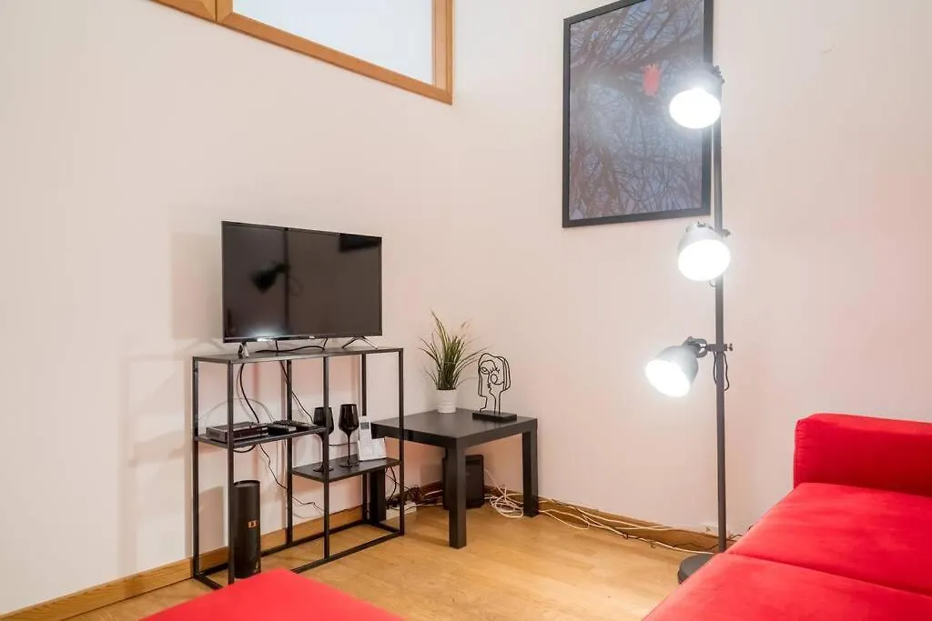 Beautiful Apartment Near The Center Of Lisbon 0*,