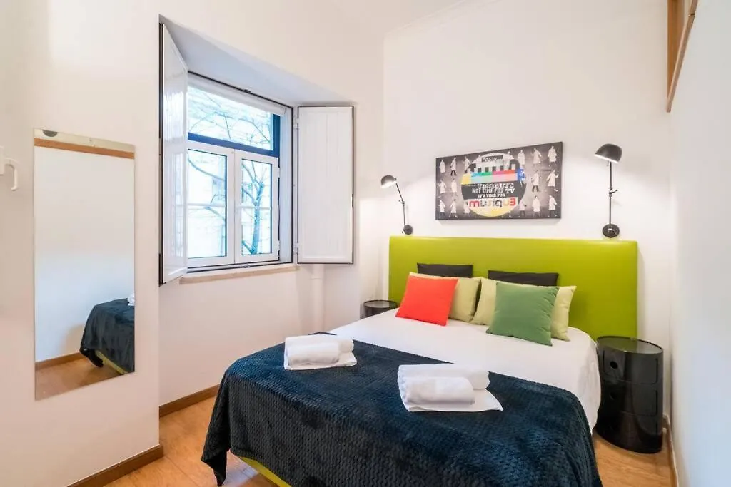 Beautiful Apartment Near The Center Of Lisbon