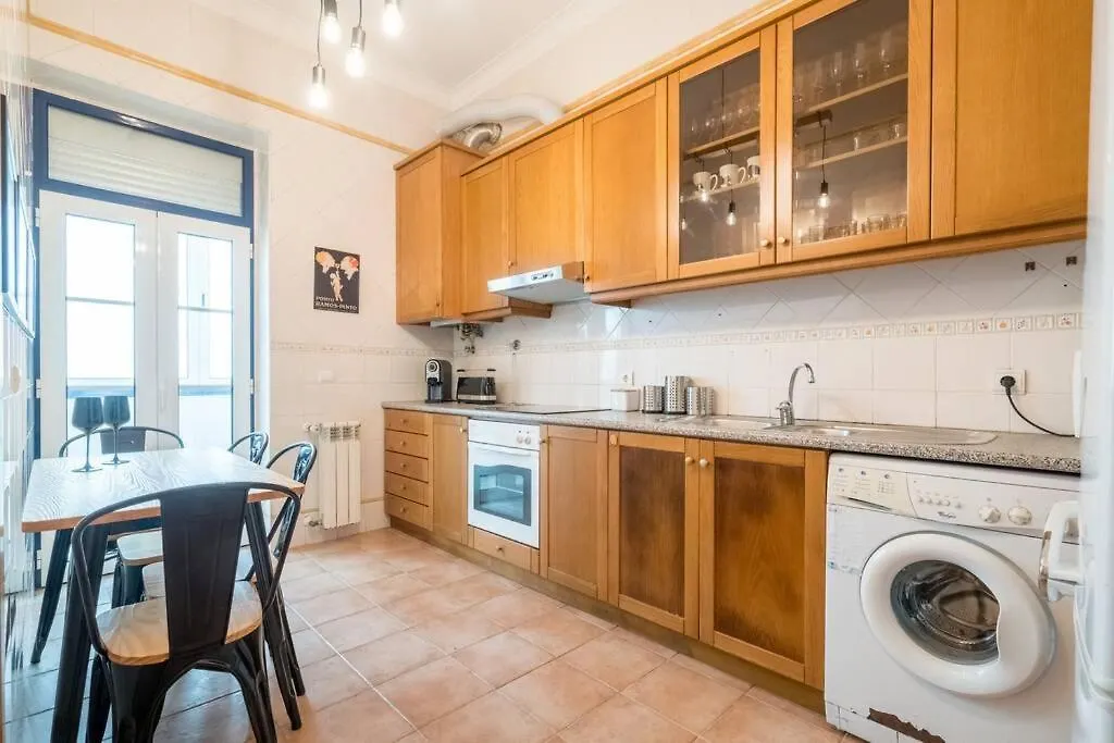 Beautiful Apartment Near The Center Of Lisbon 0*,  Portugal