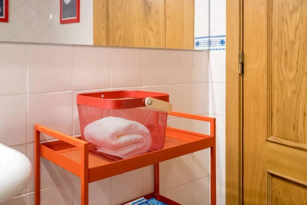 Beautiful Apartment Near The Center Of Lisbon